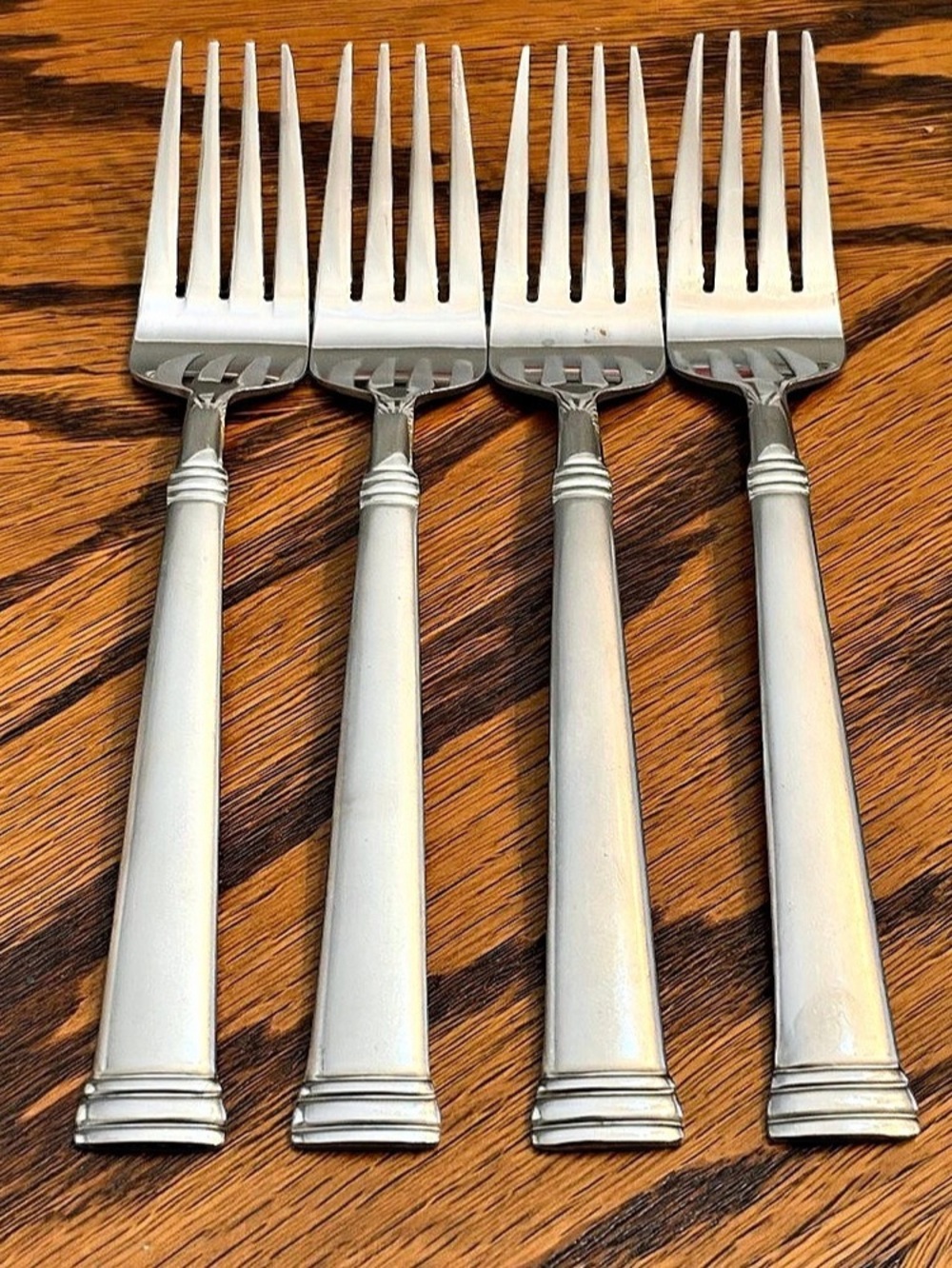 Pfaltzgraff Parker Frost Stainless Steel Salad Forks Set of 4 Silver 7 1/4”